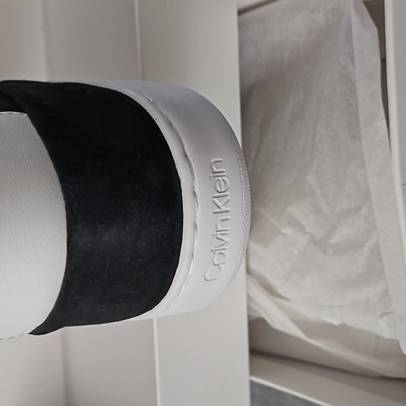 Calvin Klein Fuego Calf Suede Sneakers.BRAND NEW IN ORIGINAL BOX!!! - Picture 4 of 8